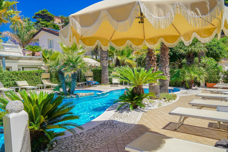 Baia Del Godano Resort & Spa 2