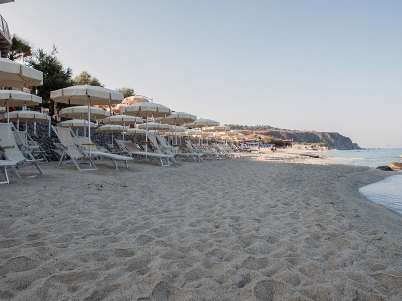 Baia Del Godano Resort & Spa 8