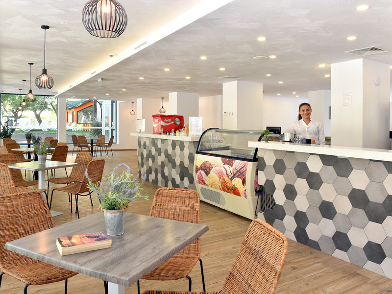 iHotel Sunny Beach  18