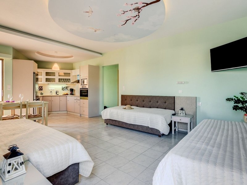 Alkionis Beach Hotel Apartments 6