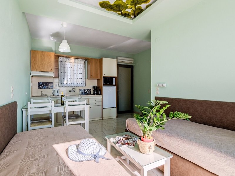 Alkionis Beach Hotel Apartments 9