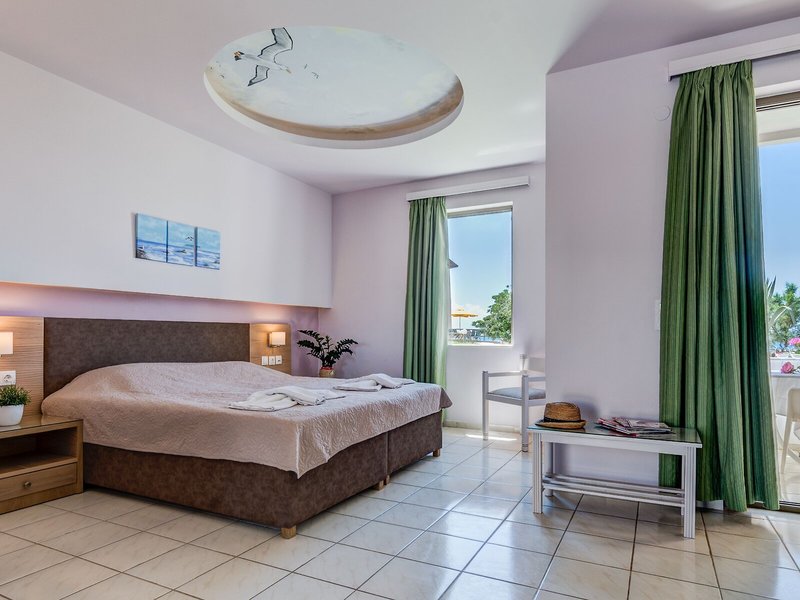 Alkionis Beach Hotel Apartments 11