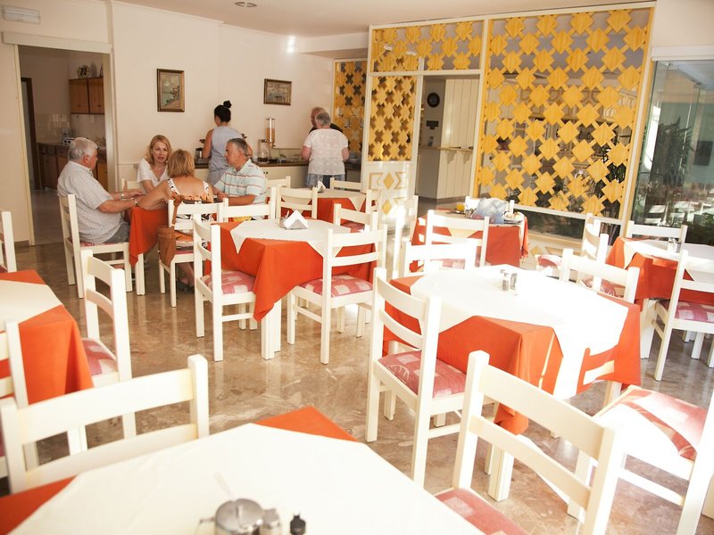 Theonia 17