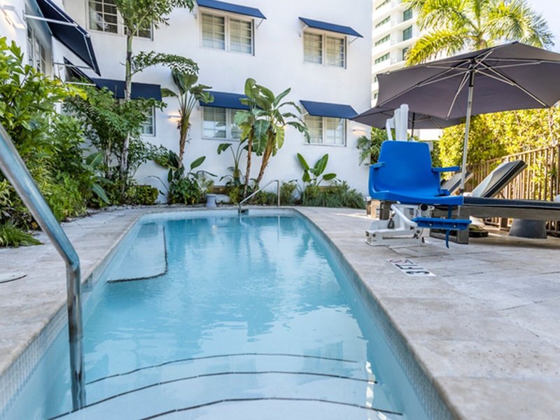 Oceanside Hotel 10