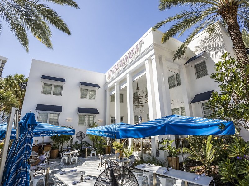 Oceanside Hotel 24