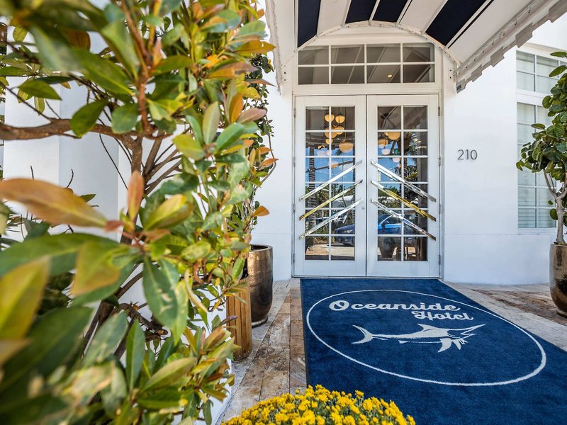 Oceanside Hotel 29