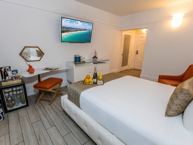 Oceanside Hotel 43