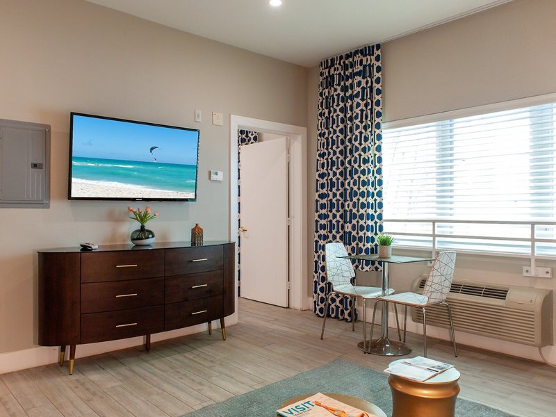 Oceanside Hotel 46