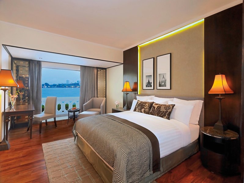 Anantara Riverside Bangkok Resort 11