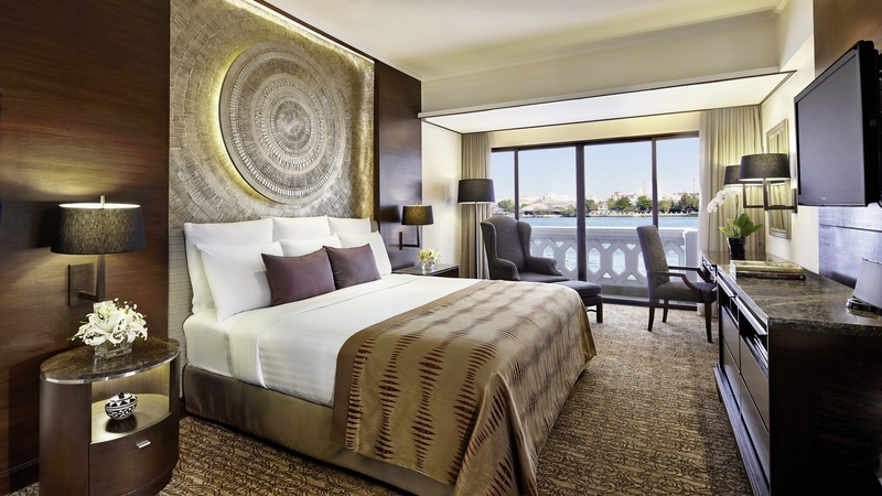 Anantara Riverside Bangkok Resort 14