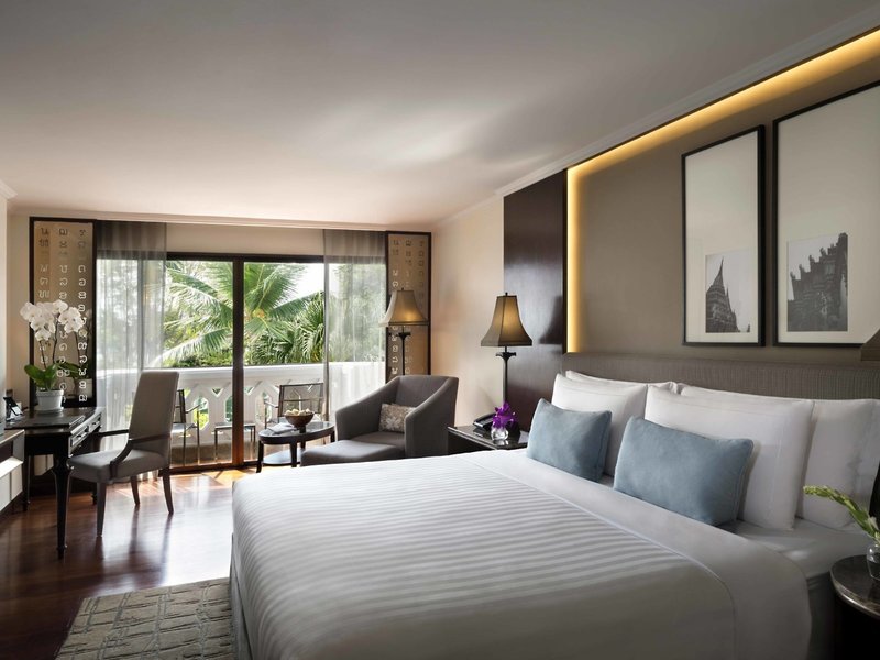 Anantara Riverside Bangkok Resort 34