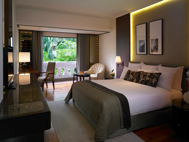 Anantara Riverside Bangkok Resort 37