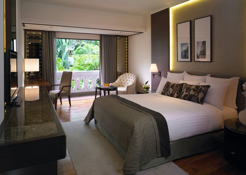 Anantara Riverside Bangkok Resort 2