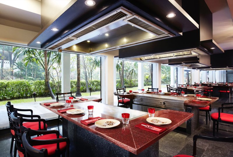 Anantara Riverside Bangkok Resort 3