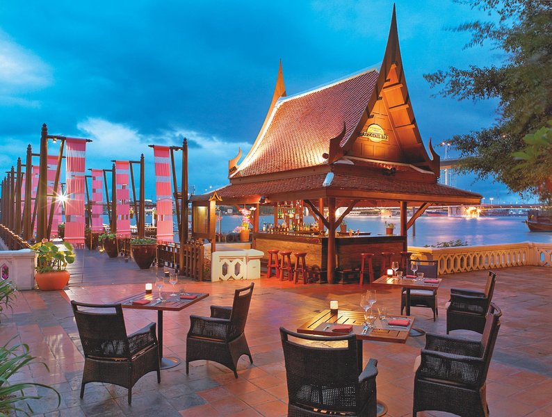 Anantara Riverside Bangkok Resort 5