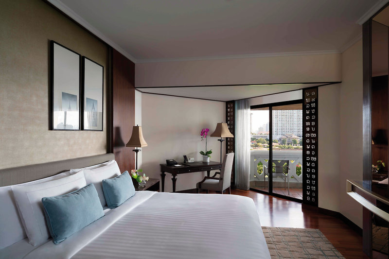 Anantara Riverside Bangkok Resort 12