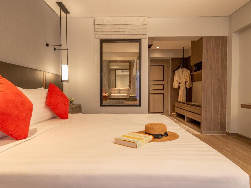 Boulevard Hotel Bangkok  24