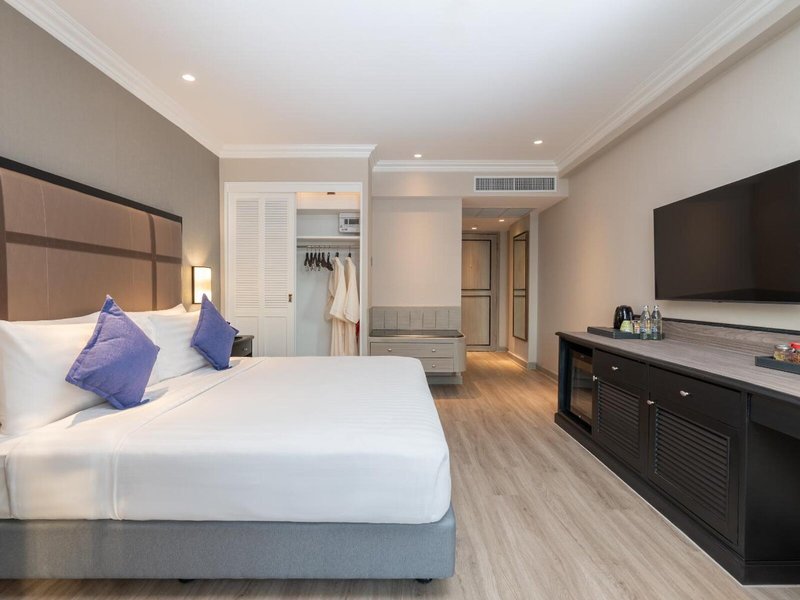Boulevard Hotel Bangkok  33