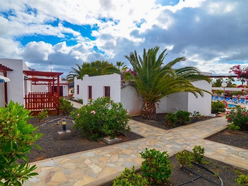 Bungalows Castillo Club Lake 1