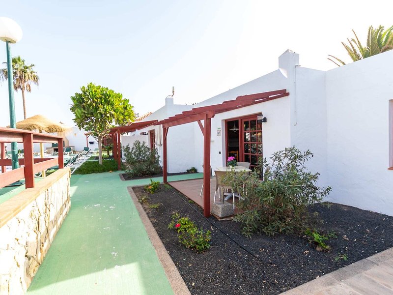 Bungalows Castillo Club Lake 3