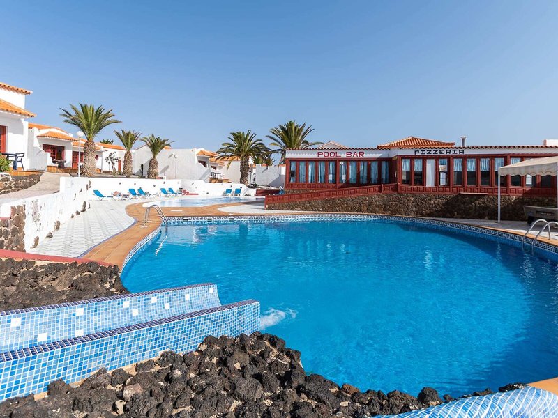 Bungalows Castillo Club Lake 14