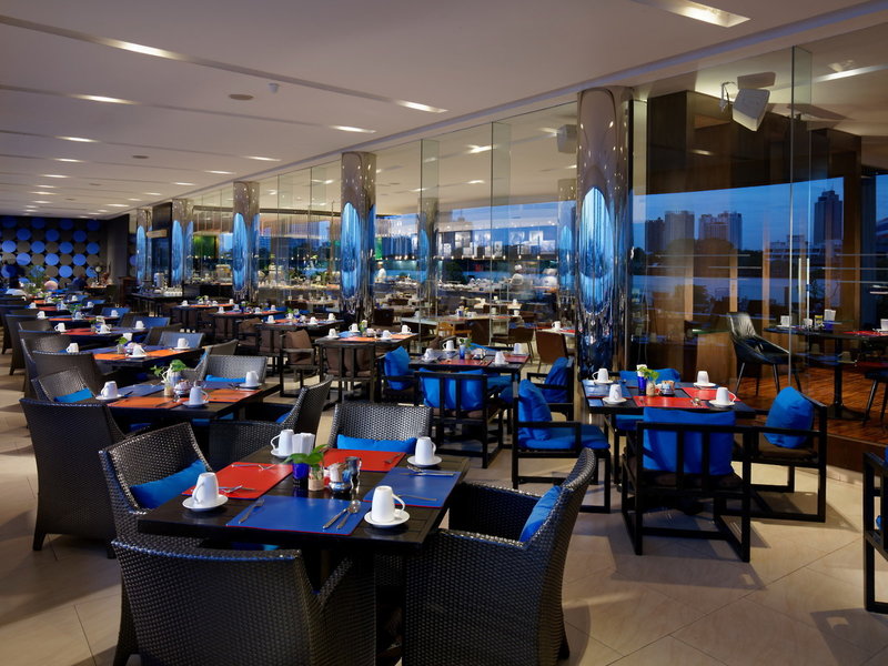 Ramada Plaza by Wyndham Bangkok Menam Riverside 18
