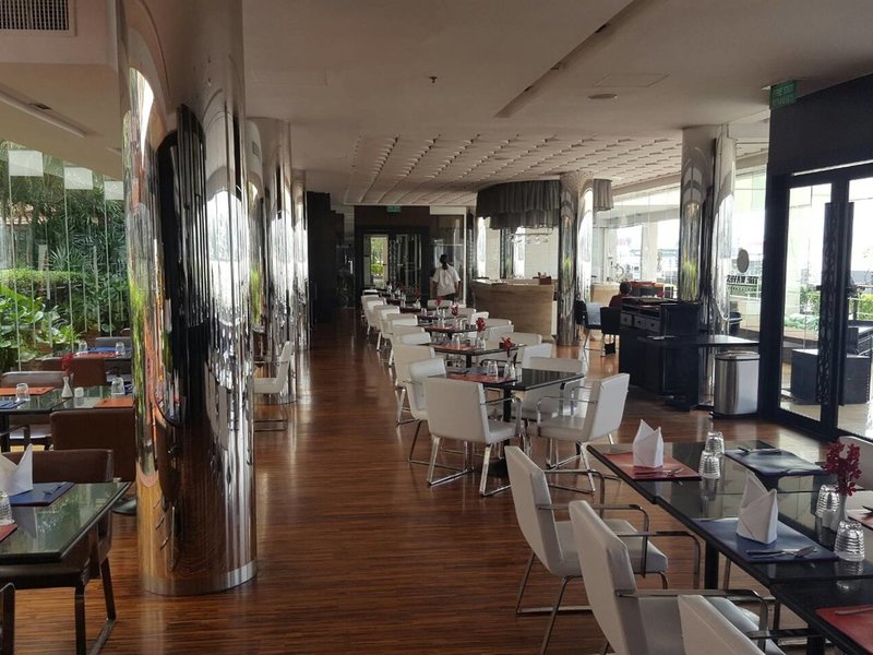 Ramada Plaza by Wyndham Bangkok Menam Riverside 34