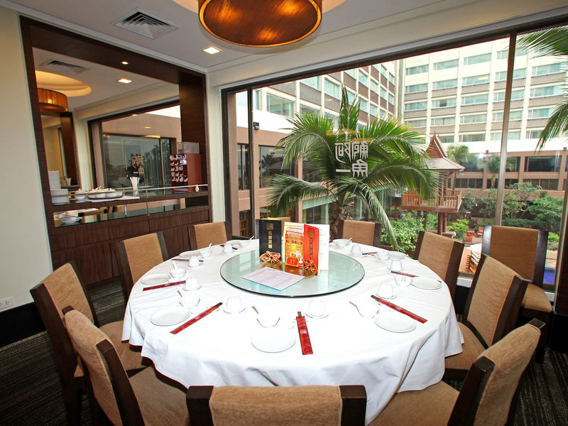 Ramada Plaza by Wyndham Bangkok Menam Riverside 37