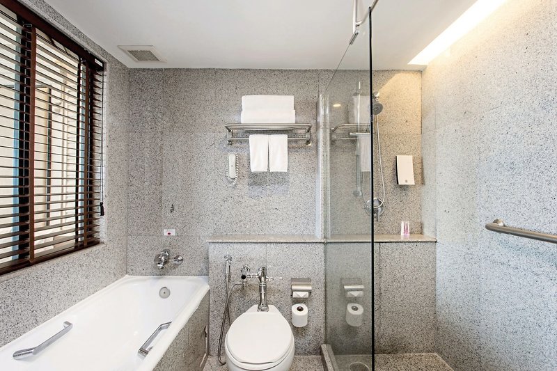 Ramada Plaza by Wyndham Bangkok Menam Riverside 14