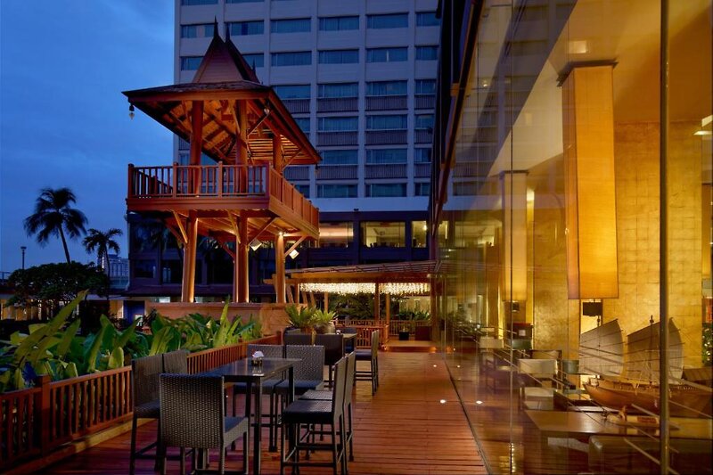 Ramada Plaza by Wyndham Bangkok Menam Riverside 7