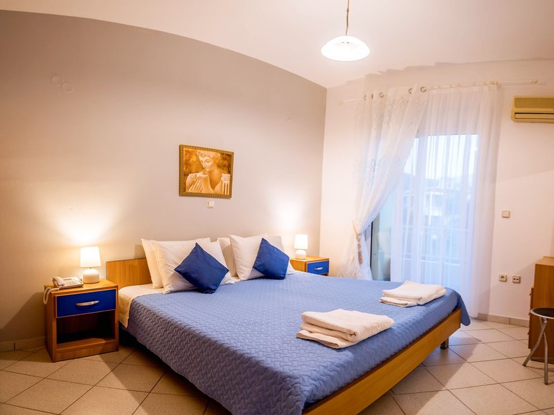 Pantheon Deluxe Apartments 31