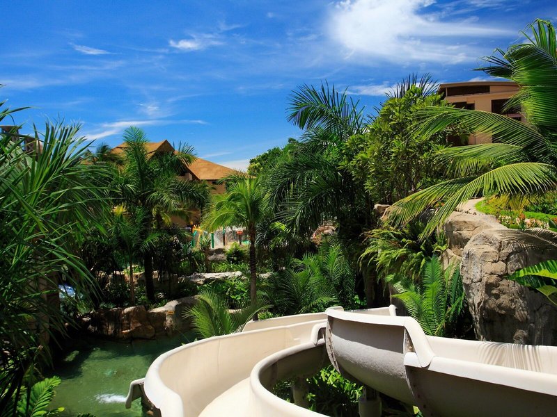 Centara Grand Mirage Beach Resort 1