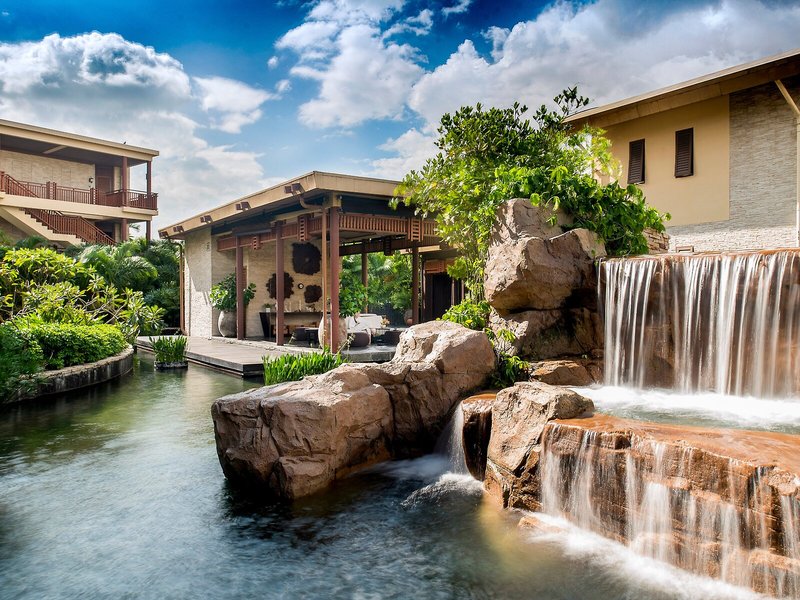 Centara Grand Mirage Beach Resort 5