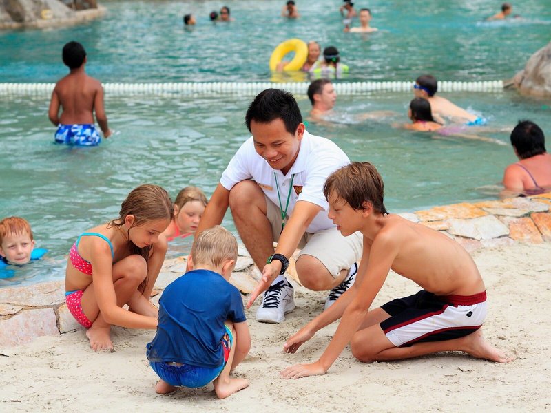 Centara Grand Mirage Beach Resort 8
