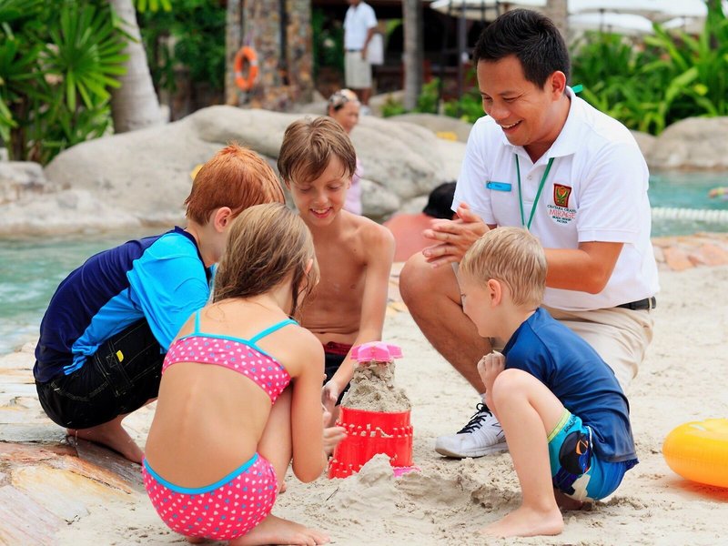 Centara Grand Mirage Beach Resort 9