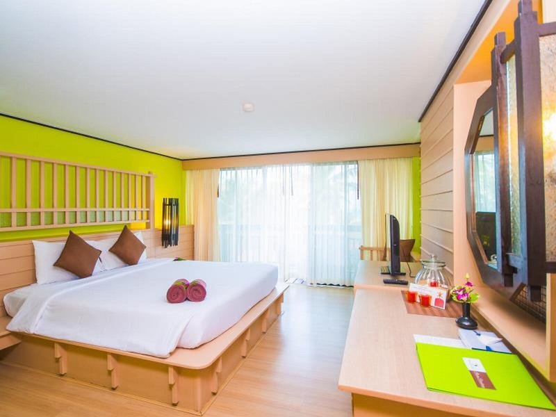 Phuket Island View 33