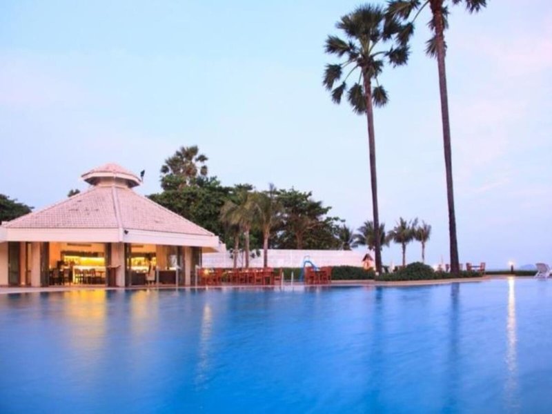 Novotel Rayong Rim Pae Resort Hotel 17