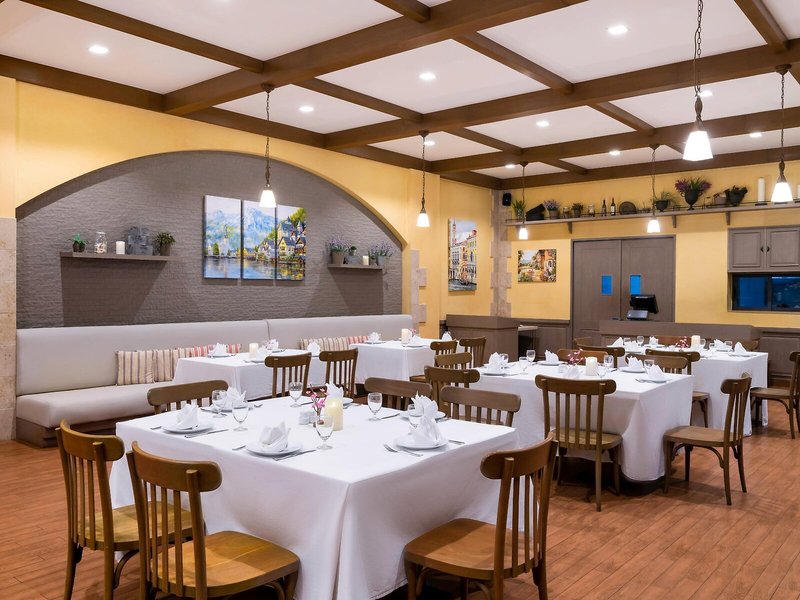 Novotel Rayong Rim Pae Resort Hotel 26