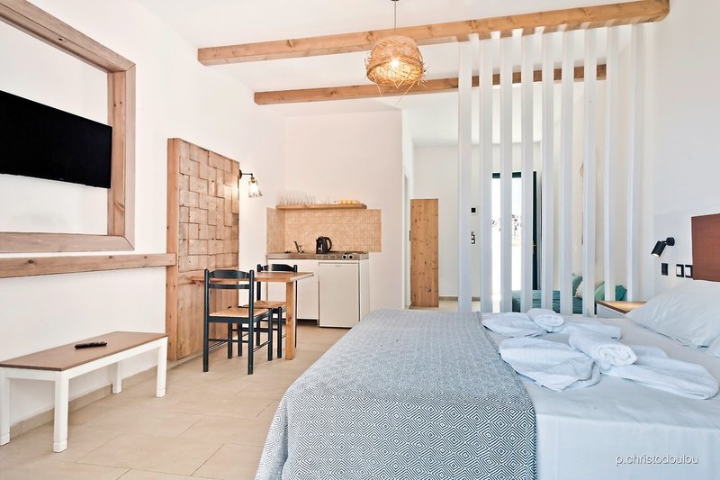 Kyra Panagia 13 - Room Example