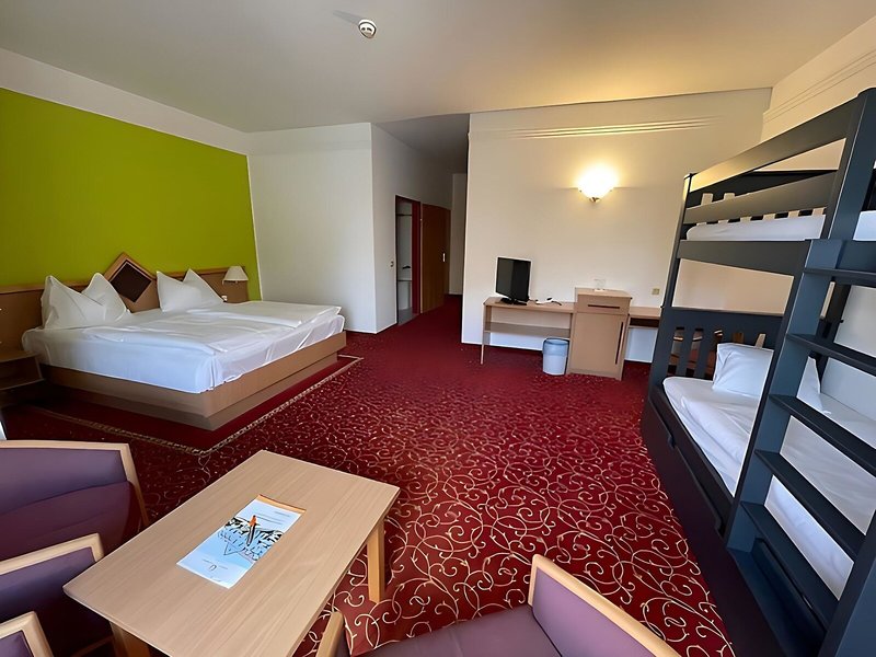 Thermenhotel Vier Jahreszeiten 16