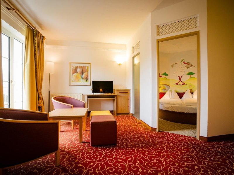 Thermenhotel Vier Jahreszeiten 10