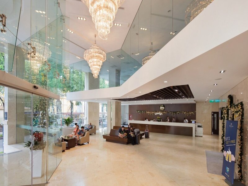Central Palace Hotel 9