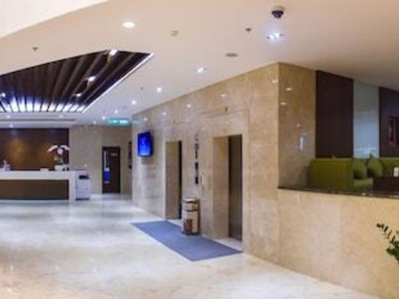 Central Palace Hotel 11