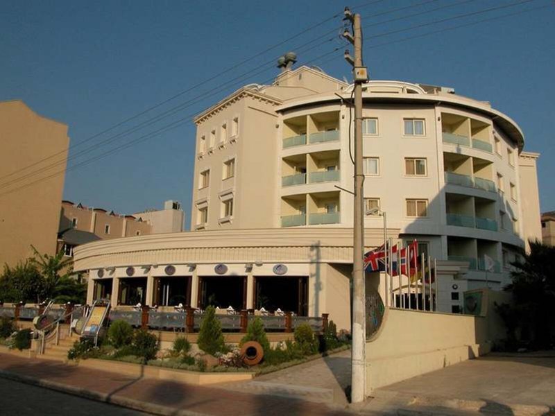 Motto Premium Hotel & Spa