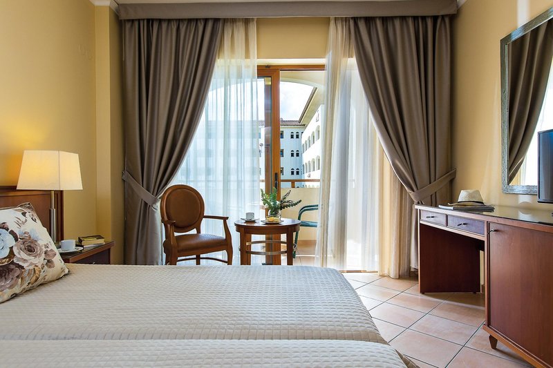 Theartemis Palace 20