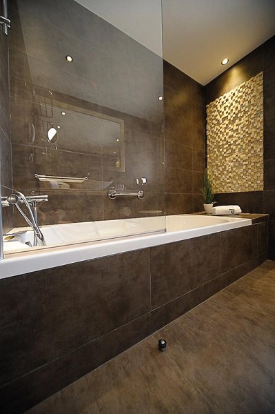 Theartemis Palace 25
