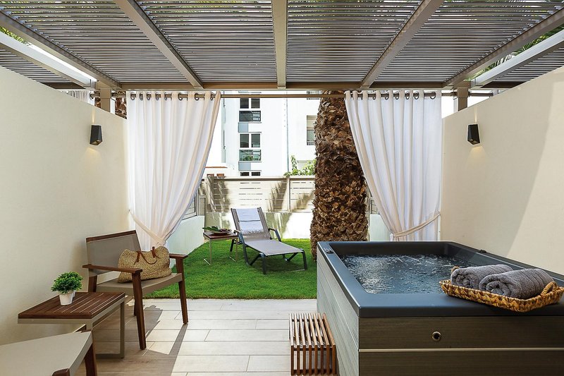 Theartemis Palace 34