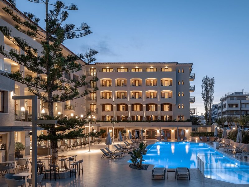 Theartemis Palace 6