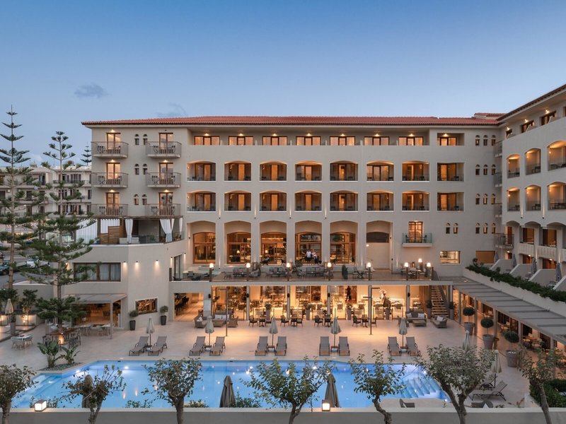 Theartemis Palace 7