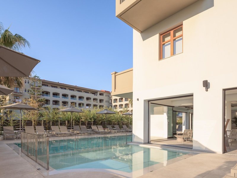 Theartemis Palace 26